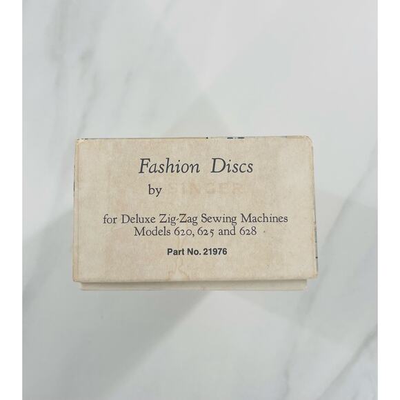 VTG Singer Fashion Discs For Deluxe Zig-Zag Sewing Machines Models 620 625 & 628 - Picture 4 of 5
